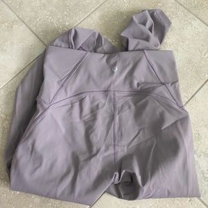 Lululemon Train Times- Size 6